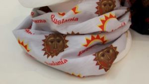 Ruslania-huivi. Valkoinen. Bandana. Tuubihuivi